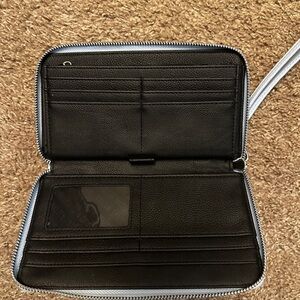 Steve Madden wristlet wallet